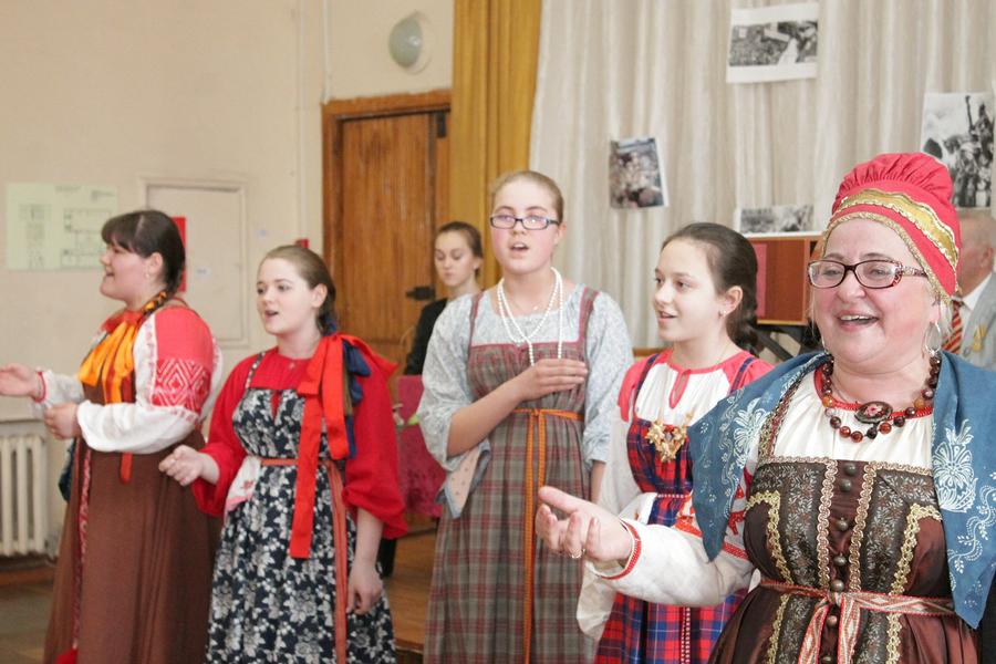 Псковский форум. Преподаватели Псков ГУ филологического факультета. Ансамбль Уграда г.Псков фото. Вечёрки в исполнении ансамбля Уграда г.Псков фото. Ансамбль Уграда Псковская область фото.