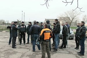 В Евпатории сотрудники ГИБДД и представители мотодвижения обсудили пути снижения ДТП с участием двухколесного транспорта