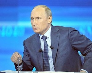 Путин пообещал помочь с перерегистрацией украинских автомобилей в Крыму