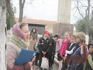 Керченский музей провел ежегодную акцию «Спасаем памятник»