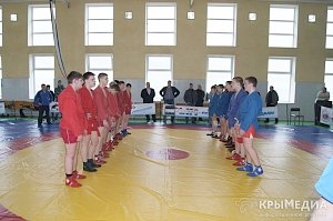 Крымская сборная по самбо победила команду из Новосибирска