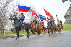 В Керчь прибудут казаки на конях