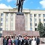 Ставропольские коммунисты возложили цветы к памятнику В.И. Ленину