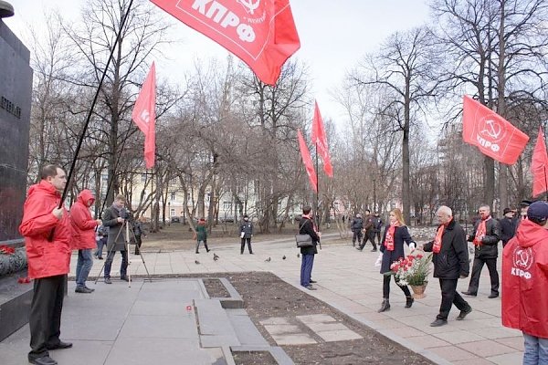 Пермские коммунисты отметили 145-ю годовщину со Дня рождения Владимира Ильича Ленина