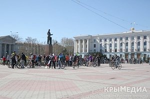 Более полусотни симферопольцев открыли велосезон