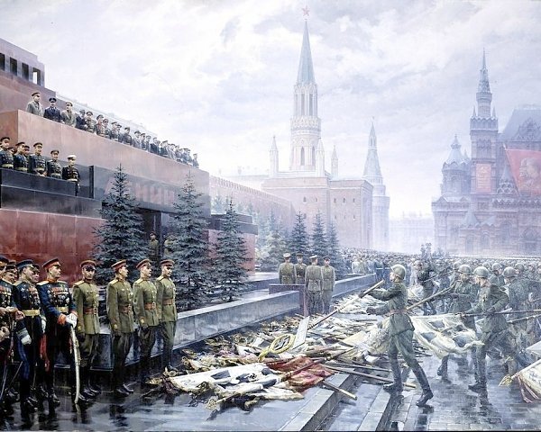 Мавзолей В.И. Ленина должен быть доступен для всеобщего обозрения во время парада в честь 70-летия Победы