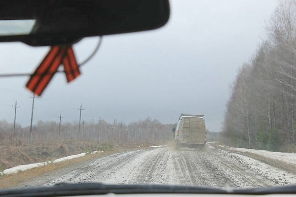 Тюменская область. На встречу с жителями Вагайского района областной депутат Тамара Казанцева добиралась по бездорожью