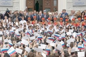 Студенты и учащиеся Москвы присоединятся к всероссийской акции и выйдут на улицы, чтобы спеть «День Победы» Давида Тухманова