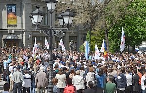 В Симферополе впервые устроили песенный флешмоб ко Дню Победы