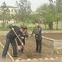 Полицейские Черноморского района высадили Аллею памяти из белой сирени