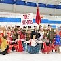 Ветераны войны вышли на лед на празднике спортклуба КПРФ в Москве