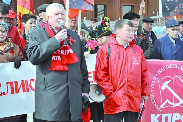 Коммунисты Якутии отметили День Победы