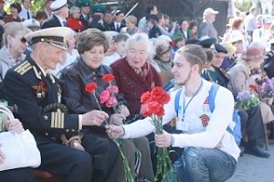 Более 2000 добровольцев Всероссийского волонтёрского корпуса 70-летия Победы приняли участие в организации праздничных торжеств в центре столицы