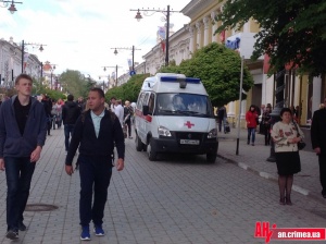 Почти сотне крымчан стало плохо во время майских праздников