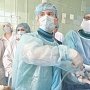Для нейрохирургов в Столице Крыма провели показательные операции на позвоночнике