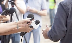 В Симферополе задержали двоих журналистов
