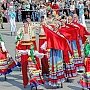 Евпаторийцы на ходулях покажут в Столице России «Калинку»