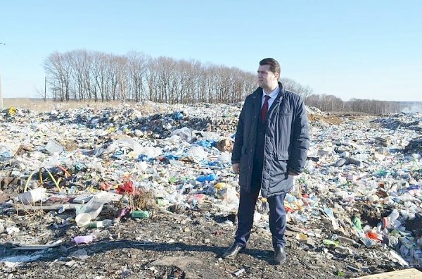 Депутат-коммунист Госдумы Олег Лебедев продолжает очищать Тульскую область от несанкционированных свалок