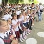 Вице-премьеры Крыма приняли участие в торжественных мероприятиях по случаю последнего звонка