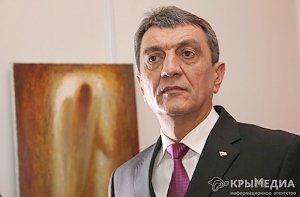 Губернатор Севастополя за год заработал в разы меньше своих заместителей