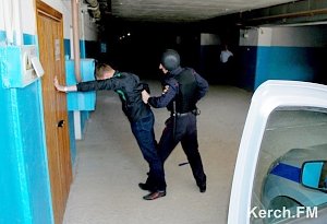 Полиция задержали керчанина, который находился в розыске