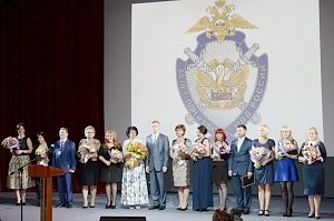В МВД России прошло торжественное собрание, посвященное 80-летию подразделений по защите детей