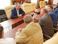 Сергей Аксёнов провёл встречу с лидером КПРФ Геннадием Зюгановым и депутатами Госдумы