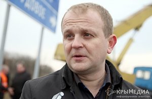 Следком возбудил уголовное дело в отношении бывшего главы минтранса Крыма Анатолия Цуркина