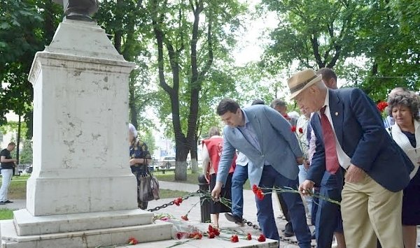 Тульский обком партии отметил День русского языка