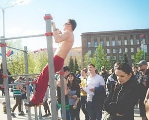 В Мурманской области прошли соревнования между любителей турников и брусьев