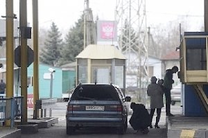 На крымской границе задержали граждан, находившихся в международном и федеральном розыске