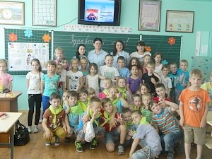 В Столице Крыма полицейские провели уроки по правовому просвещению детей
