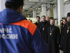 Крымские сотрудники МЧС провели спецкурс для священнослужителей