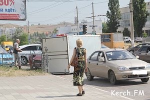 В Керчи в тройном ДТП перевернулась «ГАЗель»