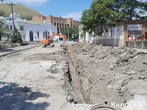 В Керчи восстановили ремонт водовода по Айвазовского