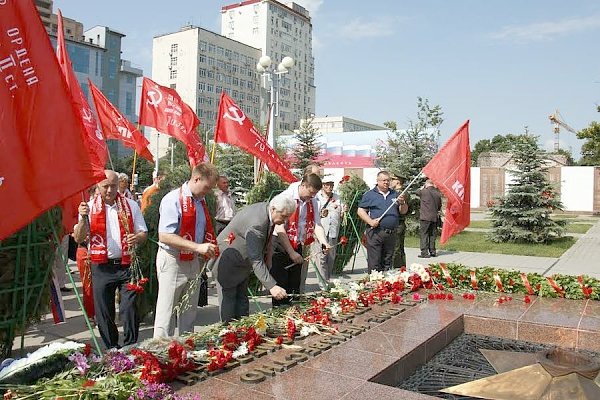 Помним, скорбим, боремся! Активисты КПРФ приняли участие в краснодарских мероприятиях в память о начале Великой Отечественной