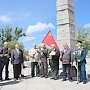 В День памяти и скорби калининградские коммунисты возложили цветы к барельефу Сталина