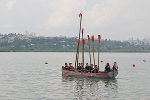 Моряки на шлюпке из Воронежа придут в Керчь