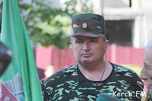 Керчане возложили цветы к памятнику Афганцев