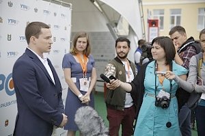 В день открытия второй смены «УТРО – 2015» с молодежью встретились полпред президента РФ и главы регионов