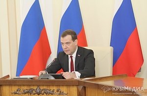 Каждый десятый россиянин считает присоединение Крыма главным успехом в работе правительства Медведева