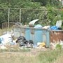 Жители курортного посёлка Штормовое жалуются на кучи мусора
