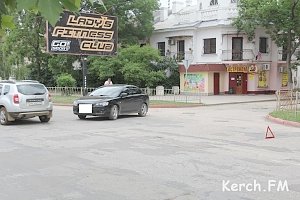 В Керчи на Свердлова столкнулись два автомобиля