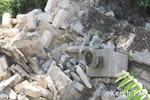 Власти Керчи просят не подходить к аварийному пролету Митридатской лестницы