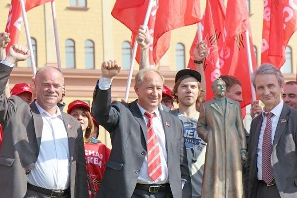 Московский референдум о восстановлении на Лубянской площади памятника Дзержинскому в вопросах и ответах
