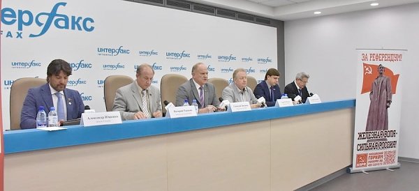 Г.А. Зюганов: Граждане России и москвичи поддержат возвращение памятника Дзержинскому. А либералам надо сидеть, как мышкам