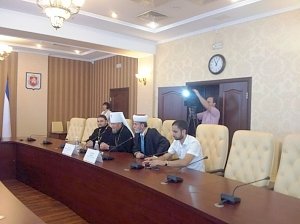 Аксёнов наградил митрополита Лазаря и муфтия мусульман Крыма медалями «За доблестный труд»