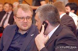Аксенов назвал бредом сумасшедшего информацию в СМИ о задержании Шеремета и Полонского