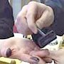 Керчанам предлагают добровольно сдать отпечатки пальцев