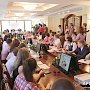 Поклонская предложила выяснить кто здоровее: прокурор или студенты